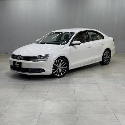 VOLKSWAGEN JETTA 2.0 TSI HIGHLINE 200CV GASOLINA 4P TIPTRONIC